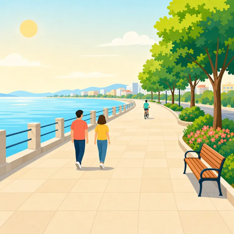 esplanade（遊歩道・名詞）の覚え方イラスト — esplanade は、まず語尾の -ade を promenade とセットで覚えると定着しやすいです